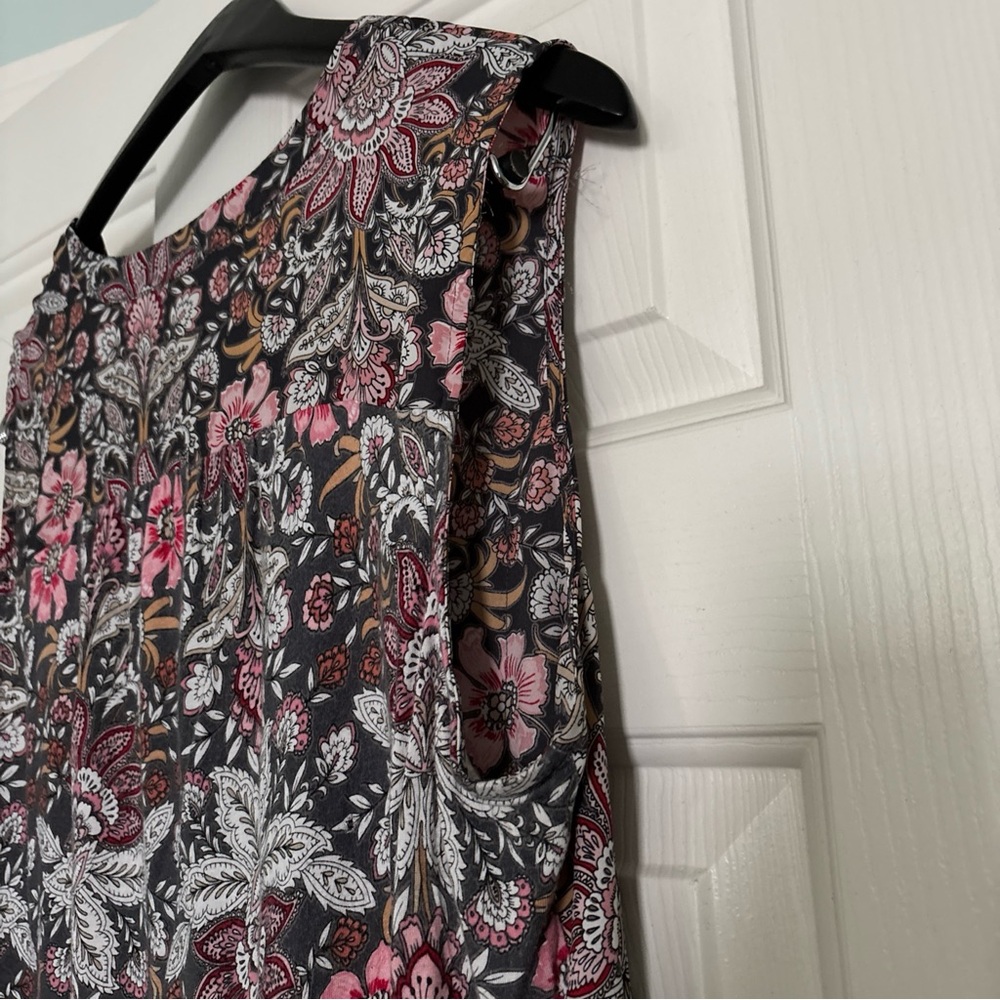LOFT Floral Sleeveless Blouse size Large - Picture 4 of 8